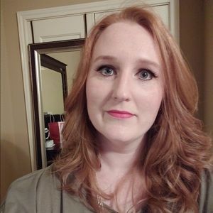 Meet your Posher, Carolyn